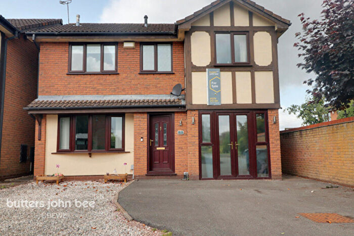 4 Bedroom Detached House For Sale In Thorpe Close, Crewe, CW1