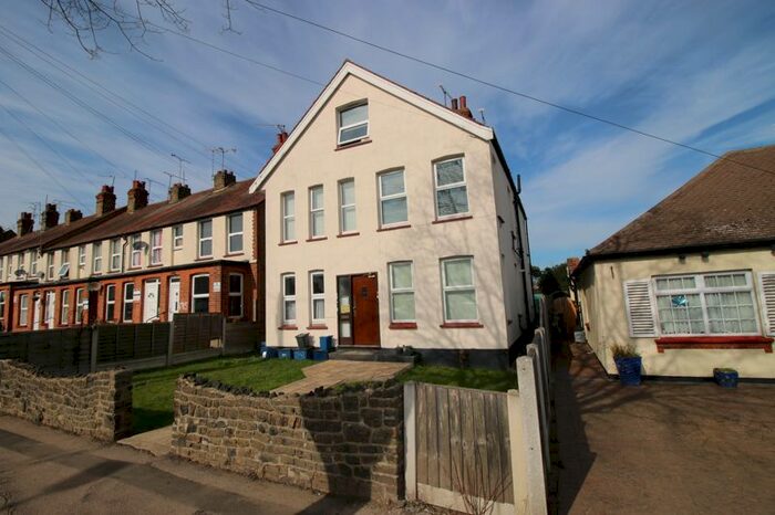 1 Bedroom Flat To Rent In Carlton Avenue, Westcliff-On-Sea, SS0