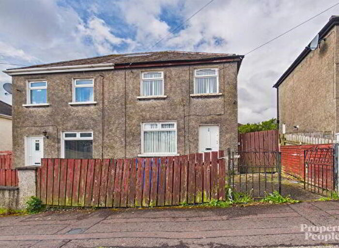 3 Bedroom Semi-Detached House For Sale In Silverstream Gardens, Belfast, BT14