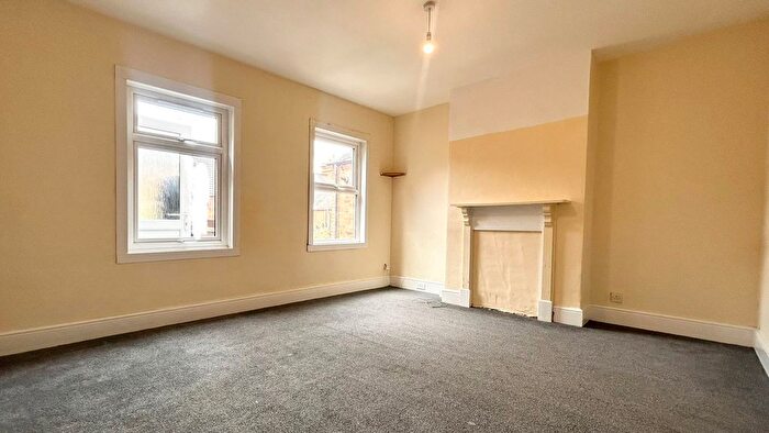 2 Bedroom Flat To Rent In Connaught Street, Leicester, LE2