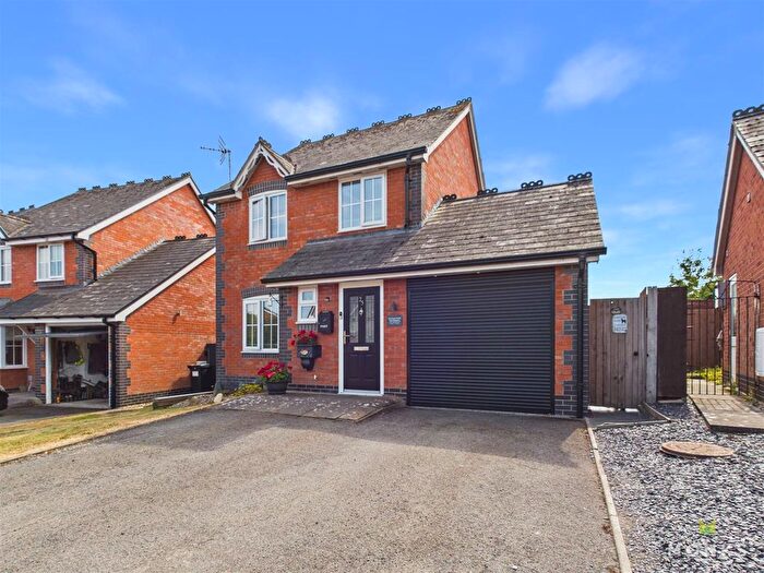 3 Bedroom Detached House For Sale In Llwyn Perthi, Arddleen, SY22