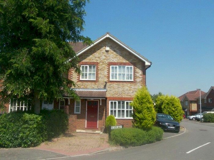 3 Bedroom Semi-Detached House To Rent In Silver Way, Hillingdon, UB10