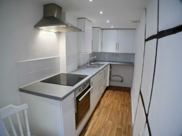 1 Bedroom Flat To Rent In Salisbury, SP1