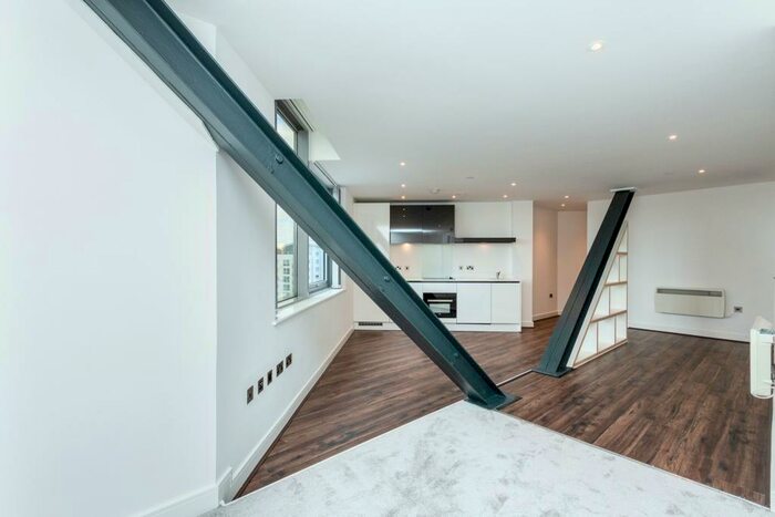 Apartment To Rent In Churchill Place, RG21