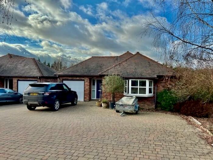 3 Bedroom Bungalow To Rent In Lower Road, Mountnessing, Brentwood, Essex, CM15