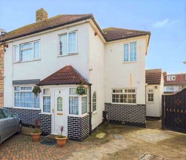 Property To Rent In Langland Crescent, Stanmore, Middlesex, HA7