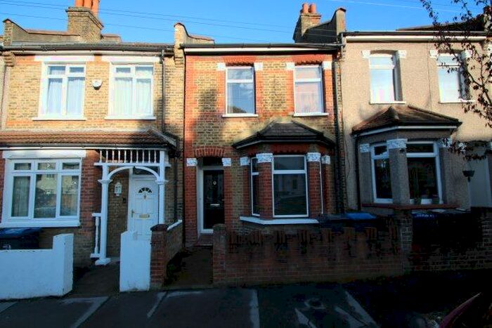 3 Bedroom Property To Rent In Lebanon Road, Croydon, CR0