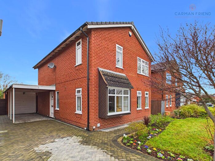 4 Bedroom Detached House For Sale In Weaver Grove, Mickle Trafford, CH2