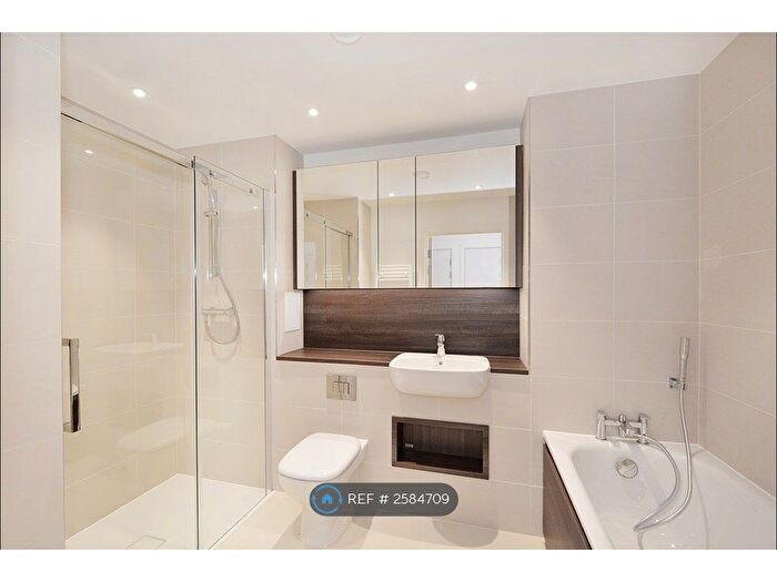 1 Bedroom Flat To Rent In Nyland Court, London, SE8