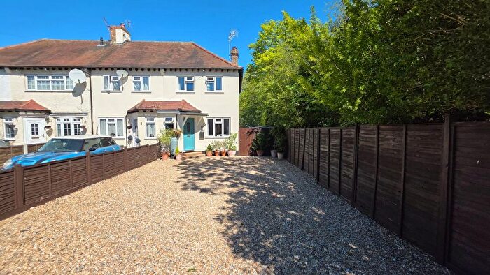 2 Bedroom End Of Terrace House For Sale In Horley, Surrey, RH6