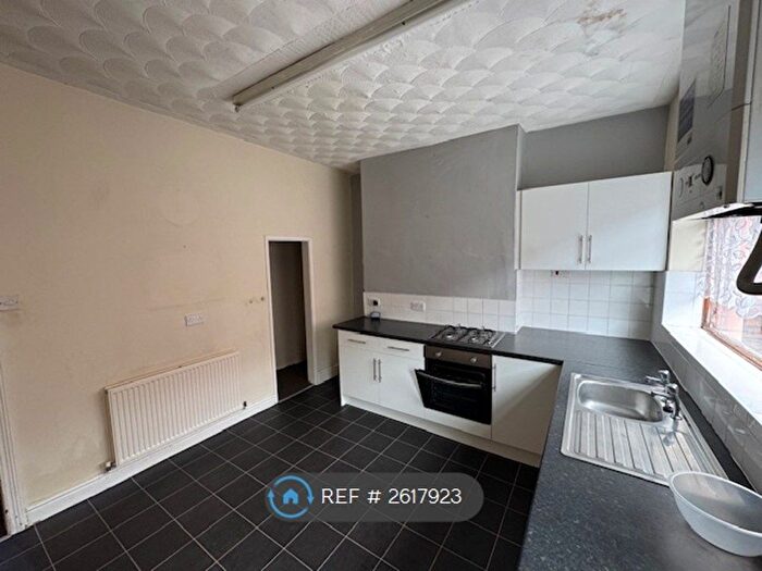 2 Bedroom Terraced House To Rent In Brunswick Street, Shaw, Oldham, OL2