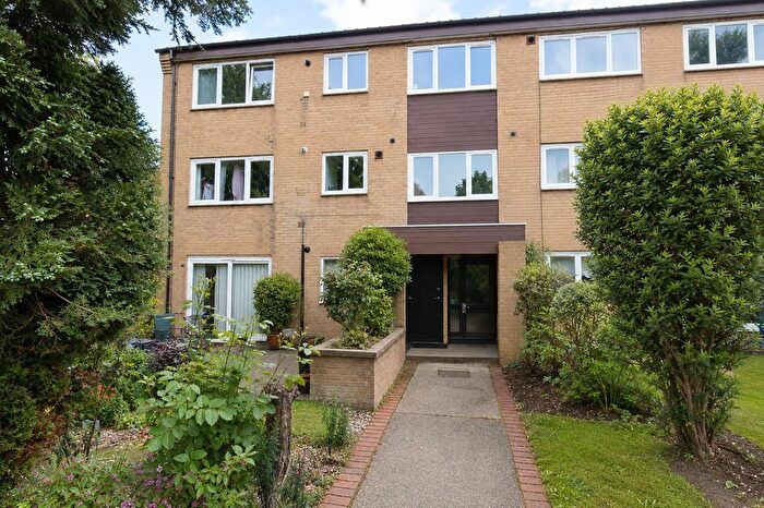 2 Bedroom Flat To Rent In Vintners Close, Peterborough, PE3