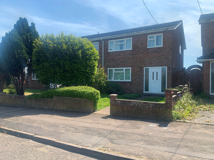 3 Bedroom Semi Detached House To Rent In Hempstead Road, Gillingham, Kent, ME7