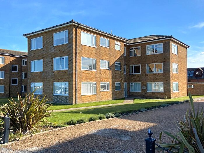 2 Bedroom Flat For Sale In Sheringham, NR26
