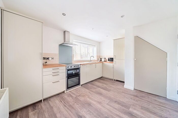 3 Bedroom Semi-Detached House To Rent In Belvedere Gardens, West Molesey, KT8