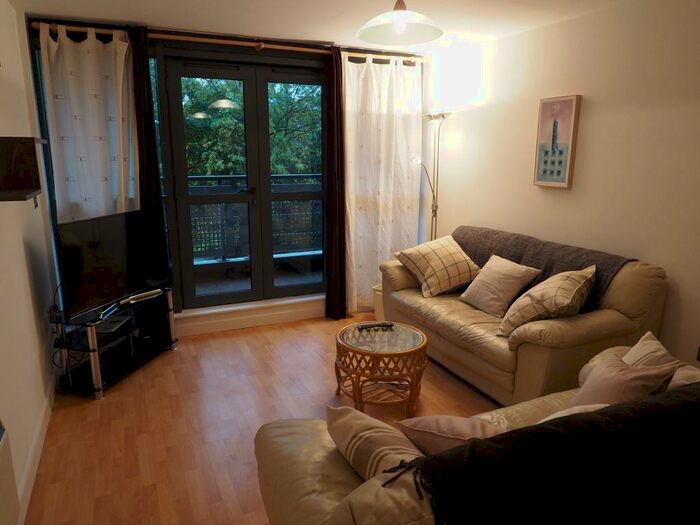 2 Bedroom Apartment To Rent In Queens Dock Avenue, Hull, HU1