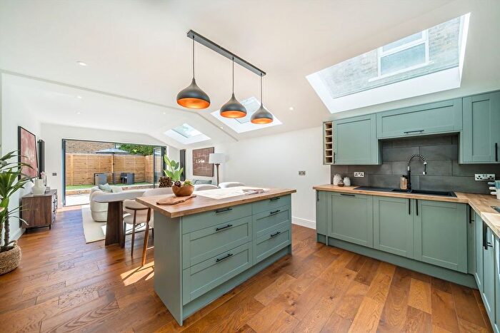 5 Bedroom Property For Sale In Langroyd Road, Tooting Bec, SW17
