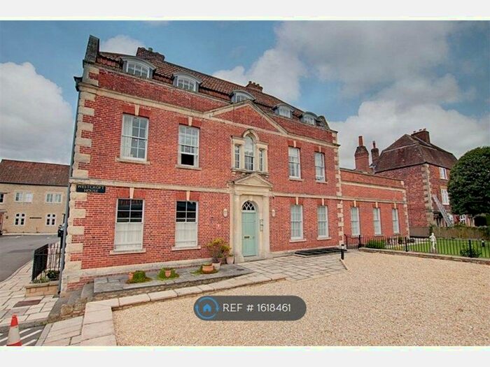 1 Bedroom Flat To Rent In Conigre, Trowbridge, BA14