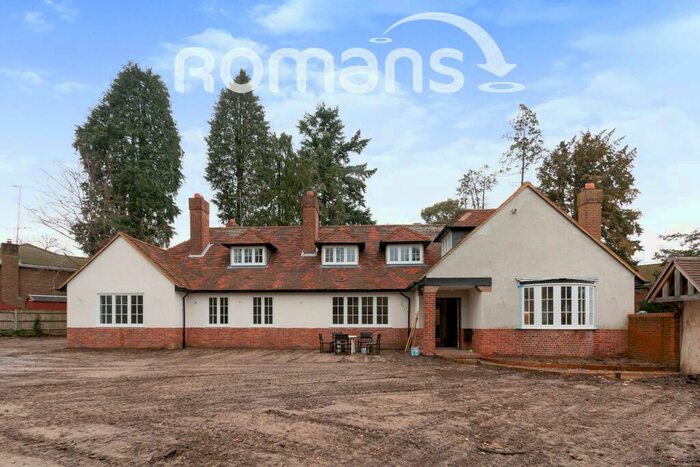 5 Bedroom Detached House To Rent In Birch Avenue, Fleet, GU51