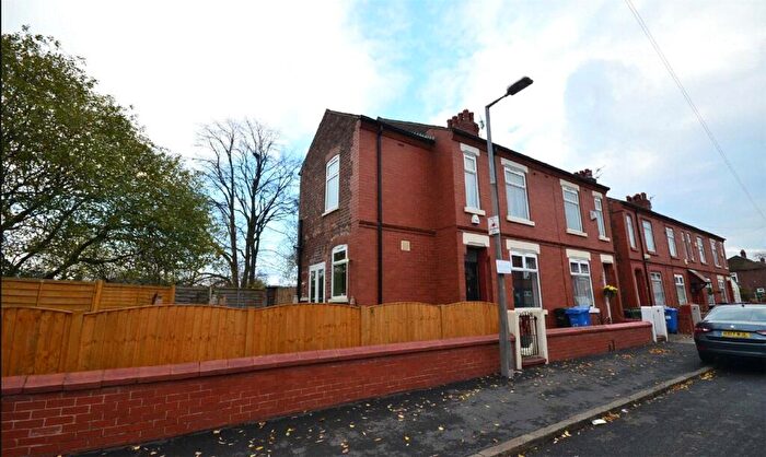 3 Bedroom Semi Detached House To Rent In Criterion Street, Stockport, Greater Manchester, SK5