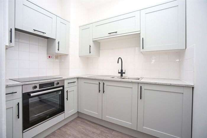 1 Bedroom Flat To Rent In Pittville Lawn, Cheltenham, Gloucestershire, GL52