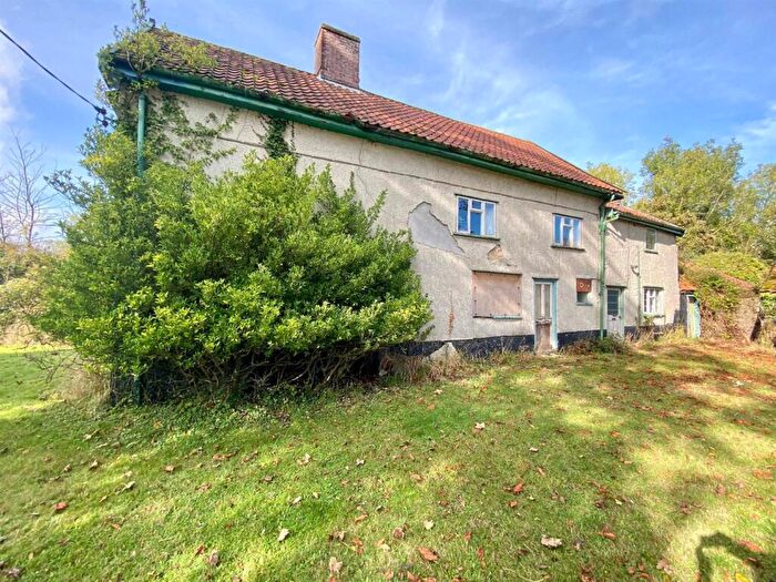 3 Bedroom Detached House For Sale In Long Row, Tibenham, NR16