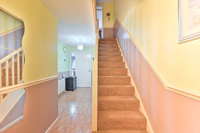 3 Bedroom Semi-detached House For Sale In Acorn Way, Forest Hill, London, SE23