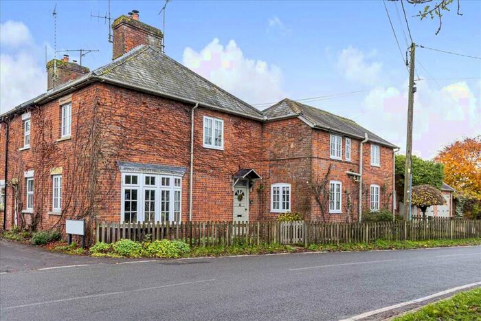 4 Bedroom End Of Terrace House For Sale In The Old Post House, Stoke Lane, Stoke, SP11