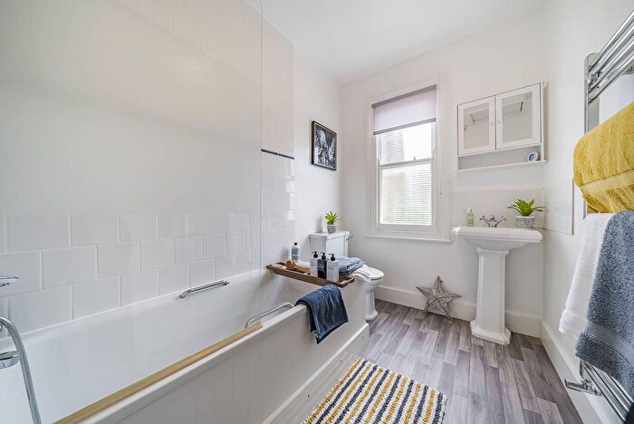 2 Bedroom End Of Terrace House For Sale In Hardy Road, South Wimbledon, London, SW19