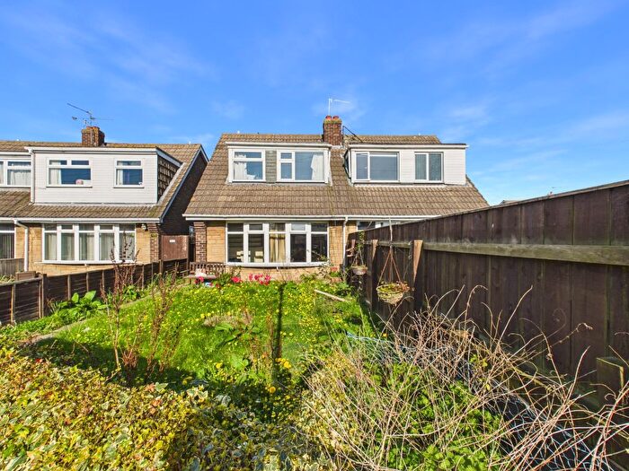 2 Bedroom Semi Detached House For Sale In Clarondale, Hull, HU7