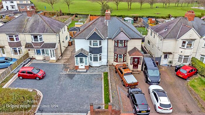 3 Bedroom Semi Detached House For Sale In Winterley Lane, Walsall, WS4