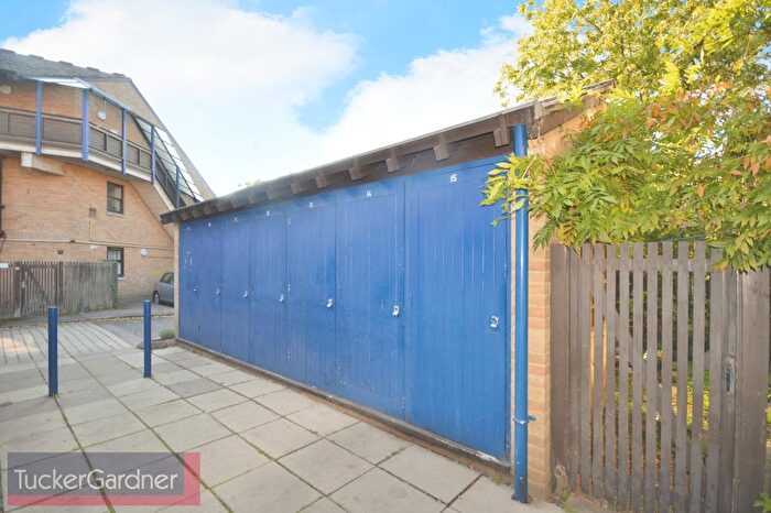 1 Bedroom Flat To Rent In Shelly Garden, Cambridge, CB3