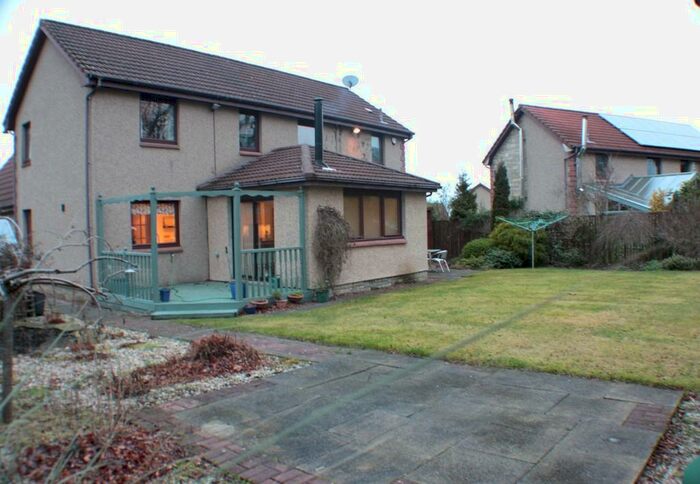 5 Bedroom Detached House To Rent In Nevis Drive, Livingston, EH54