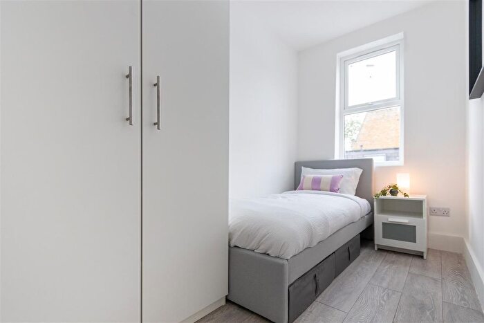 Studio To Rent In St. Marys Road, Ealing, W5