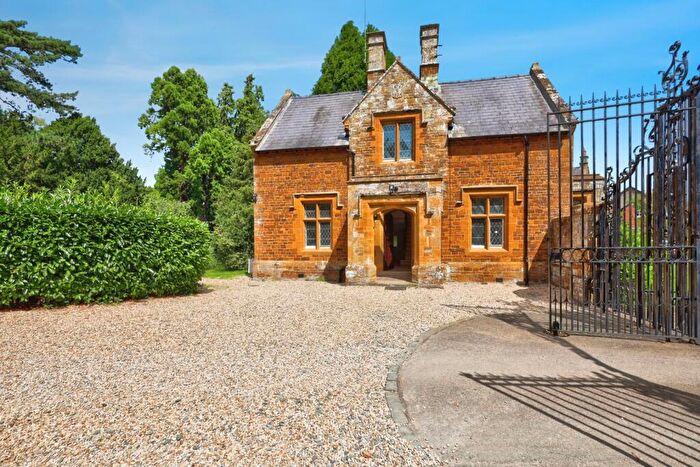3 Bedroom House To Rent In Banbury Road, Litchborough, NN12