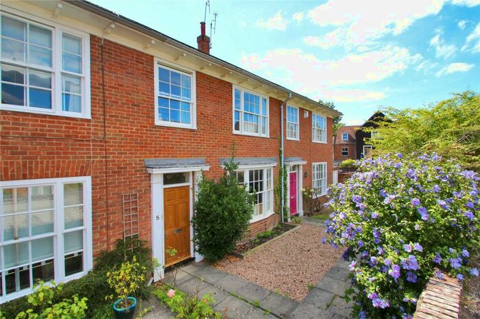 4 Bedroom Town House To Rent In Abbotts Place, Canterbury, Kent, CT1