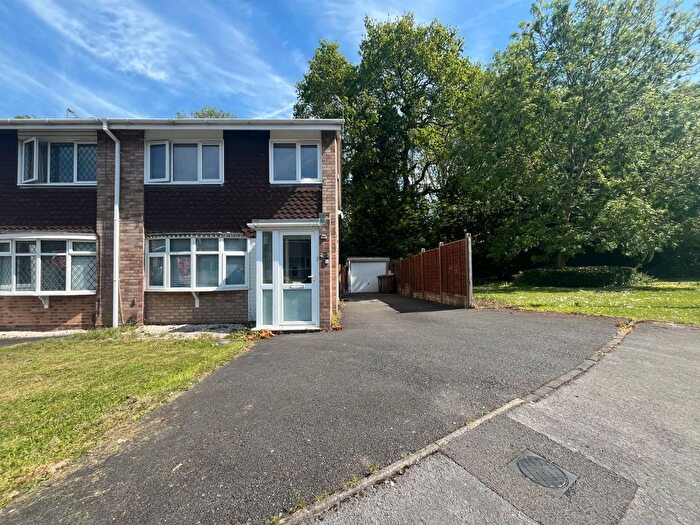 3 Bedroom Semi-Detached House To Rent In Billsmore Green, Solihull, West Midlands, B92