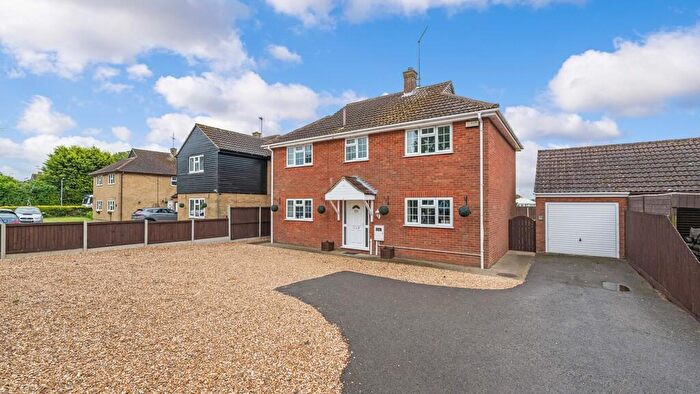 4 Bedroom Detached House For Sale In Bridge Road, Sutton Bridge, Spalding, Lincolnshire, PE12
