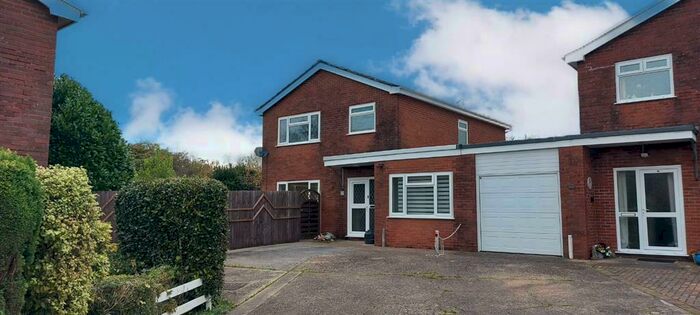 4 Bedroom House To Rent In King George Court, Sketty, Swansea, SA2