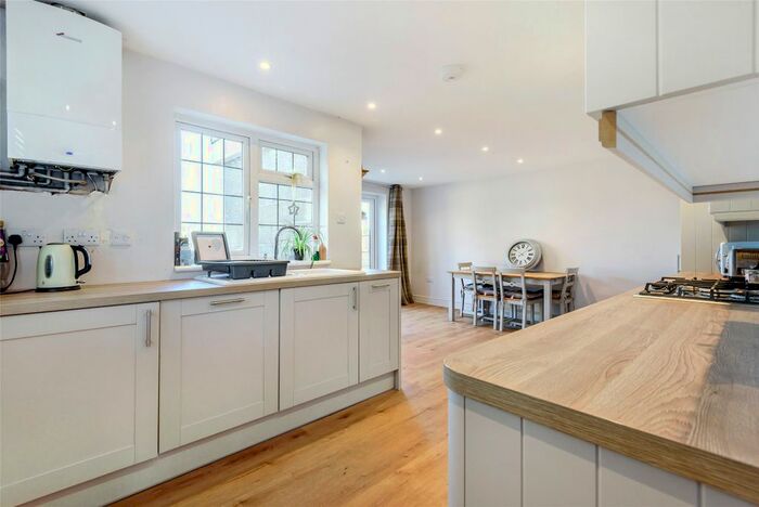 2 Bedroom Bungalow For Sale In Natton, Ashchurch, Tewkesbury GL20