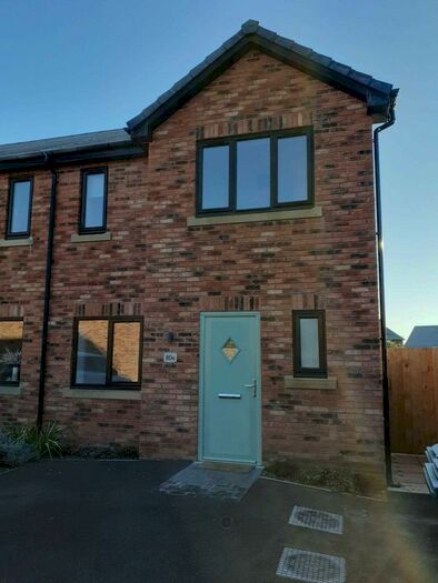 3 Bedroom Semi-Detached House To Rent In The Gravel, Mere Brow, PR4