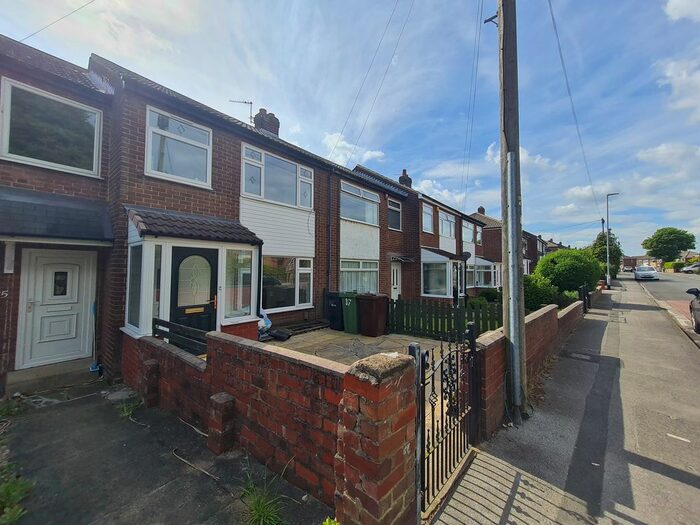 3 Bedroom Terraced House To Rent In Springfield Avenue, Morley, Leeds, LS27