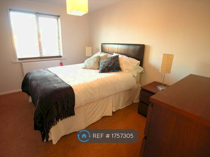 2 Bedroom Terraced House To Rent In Foxhill Road, Reading, RG1