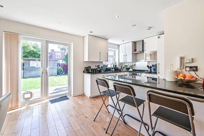 4 Bedroom End Terrace House For Sale In Moorlands Avenue, Mill Hill, London, NW7