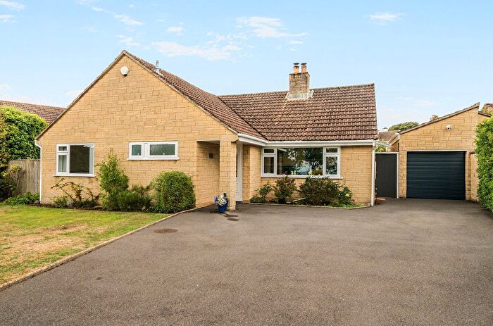 3 Bedroom Bungalow For Sale In Jeffries Close, Ashill, Ilminster, Somerset, TA19