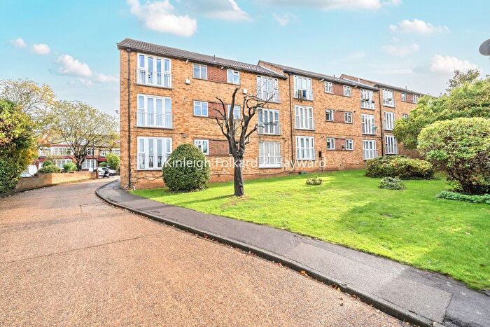 1 Bedroom Flat For Sale In Colney Hatch Lane, London, N10