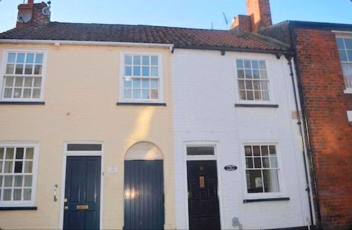 2 Bedroom Cottage To Rent In Wood Lane, Beverley, Beverley, HU17