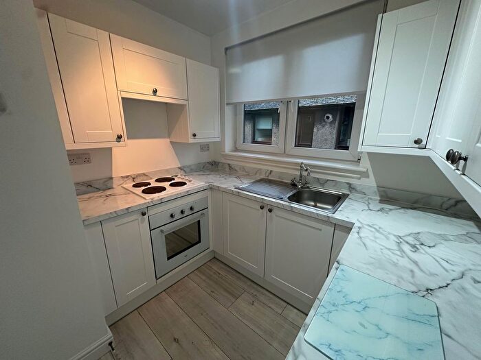 2 Bedroom Flat To Rent In School Drive, Aberdeen, AB24