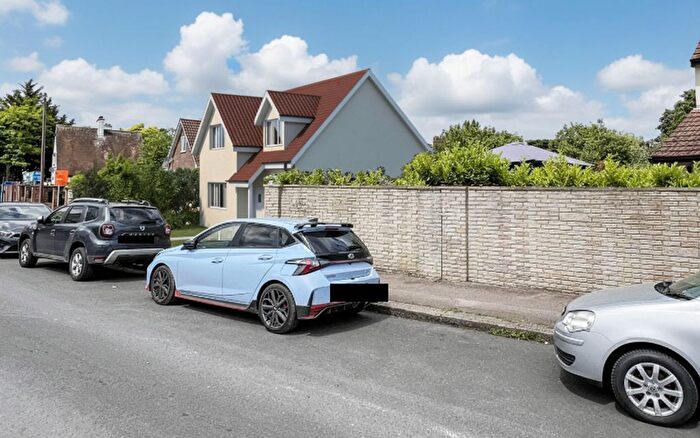 Land For Sale In Loughton, Essex., IG10