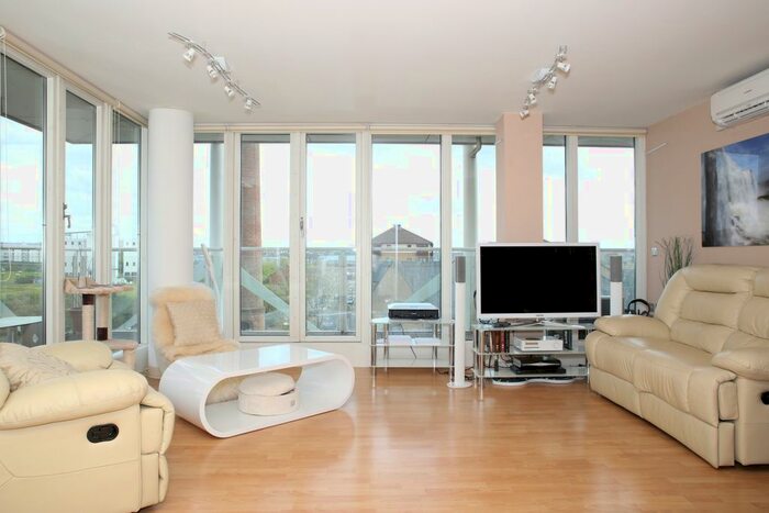 2 Bedroom Flat To Rent In Eastern Quay, Silvertown, E16